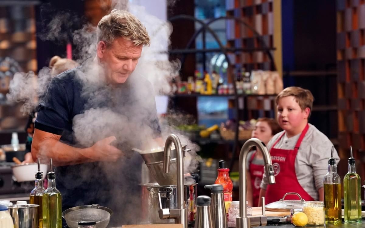 Top Awkward Moments From Cooking Shows Gone Wrong